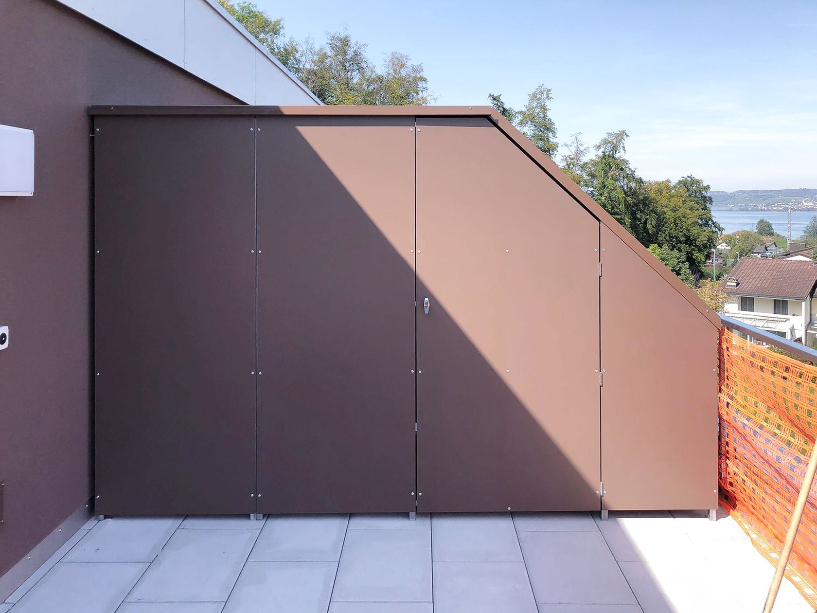 Balcony Partitions & Cabinets