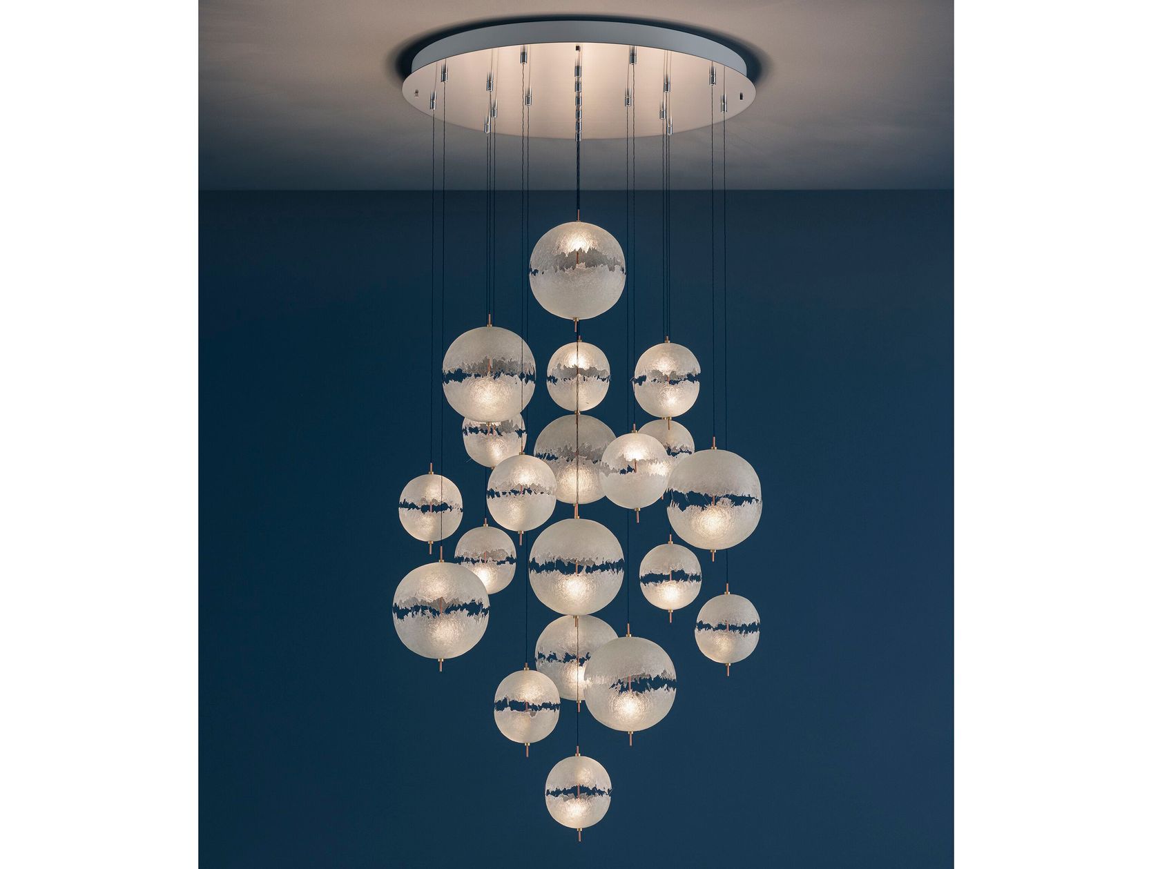POSTKRISI CHANDELIER