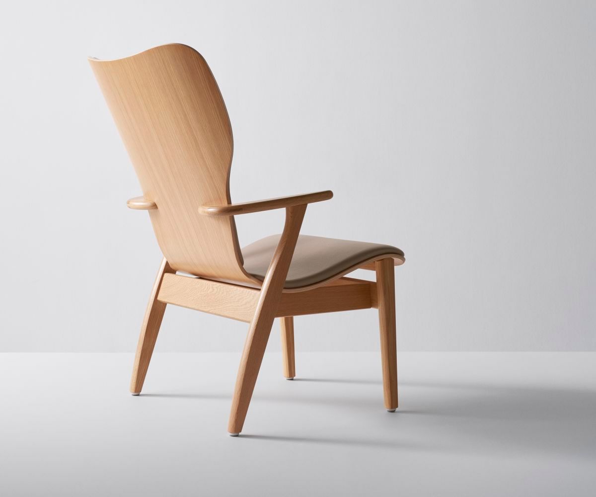 DOMUS LOUNGE CHAIR