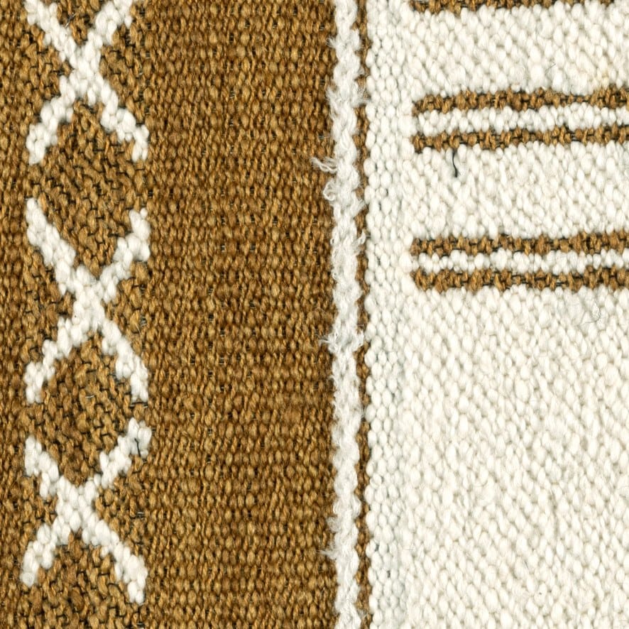 ESCALE - TERRE INCONNUE