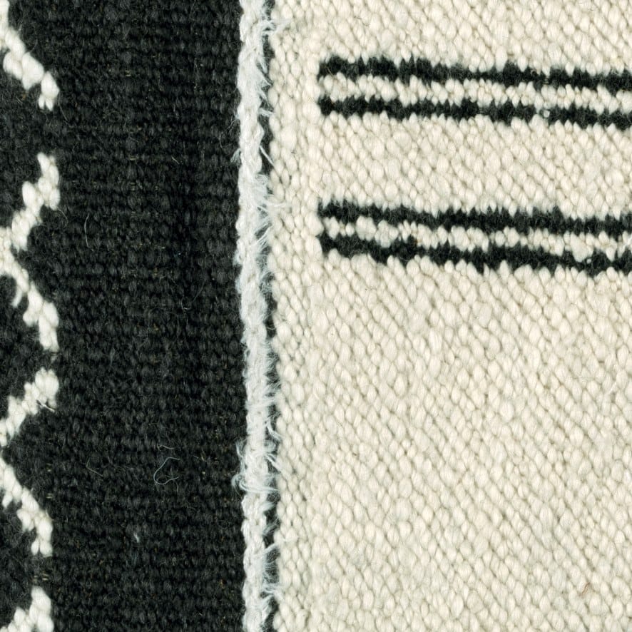 ESCALE - TERRE INCONNUE