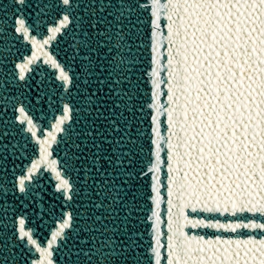 ESCALE - TERRE INCONNUE