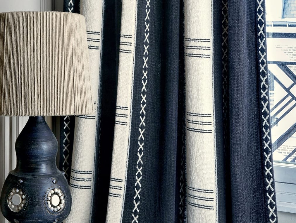 ESCALE - TERRE INCONNUE