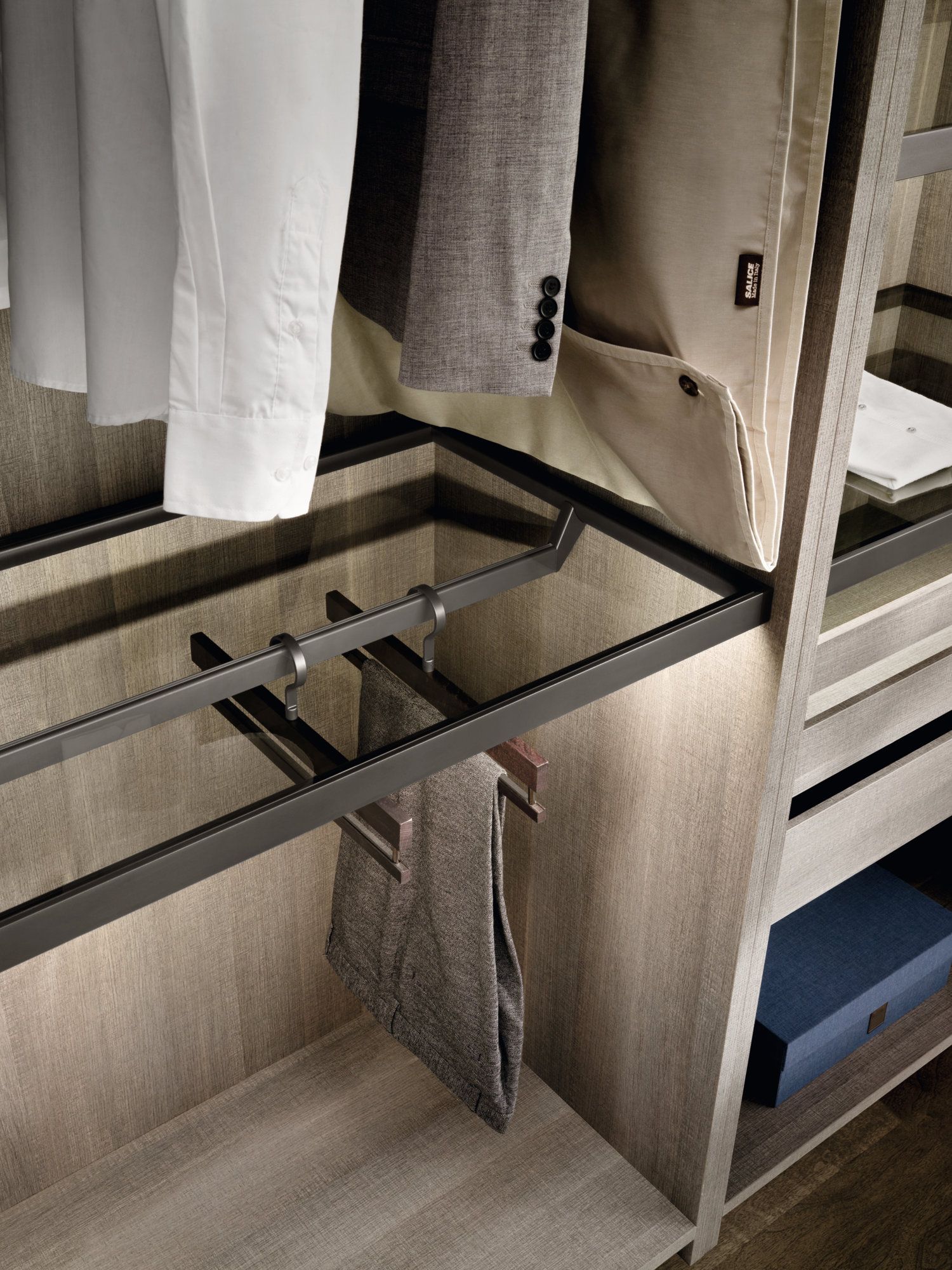 EXCESSORIES - SHELVES