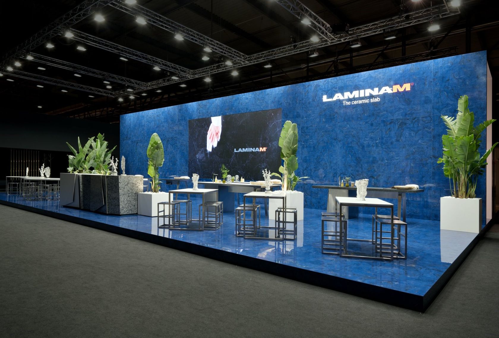 FURNISHING - FLUIDOSOLIDO