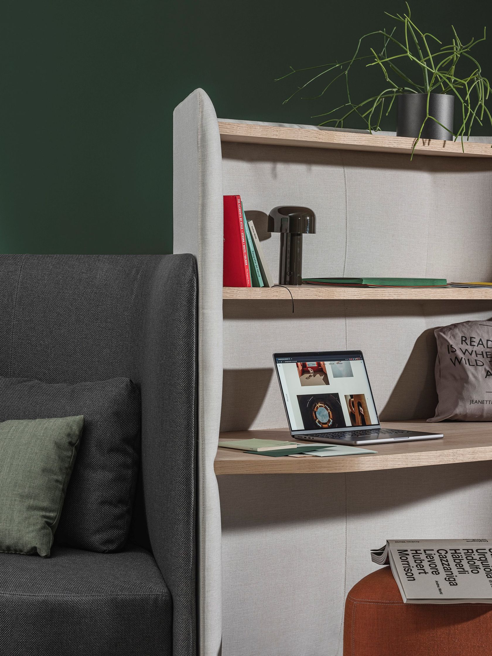 IN OUT OFFICE ME2261