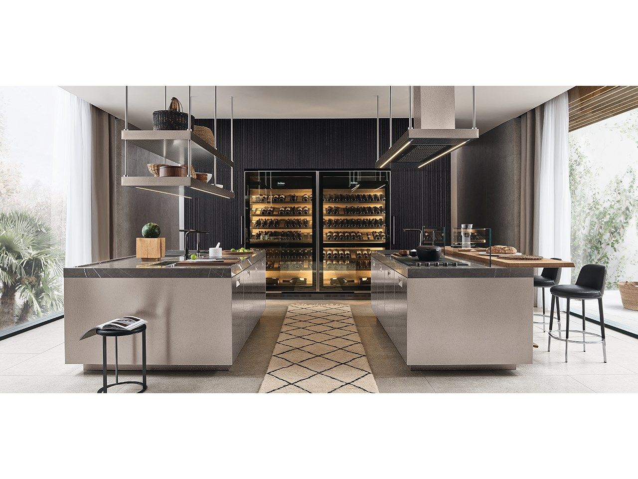 ITALIA + FRAME SYSTEM