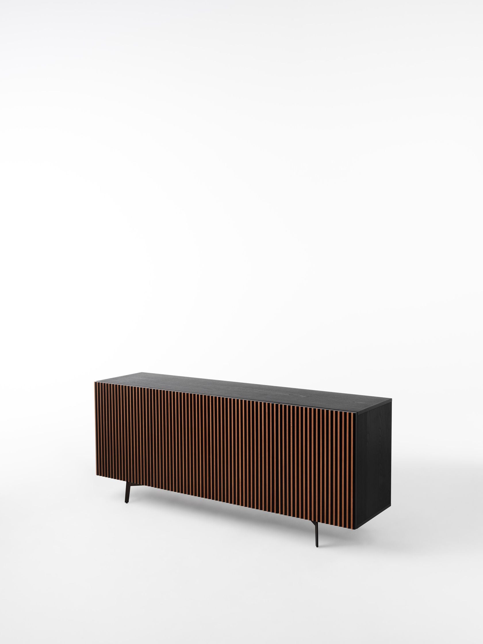 LEON WOOD ON-THE-BASE MOCA