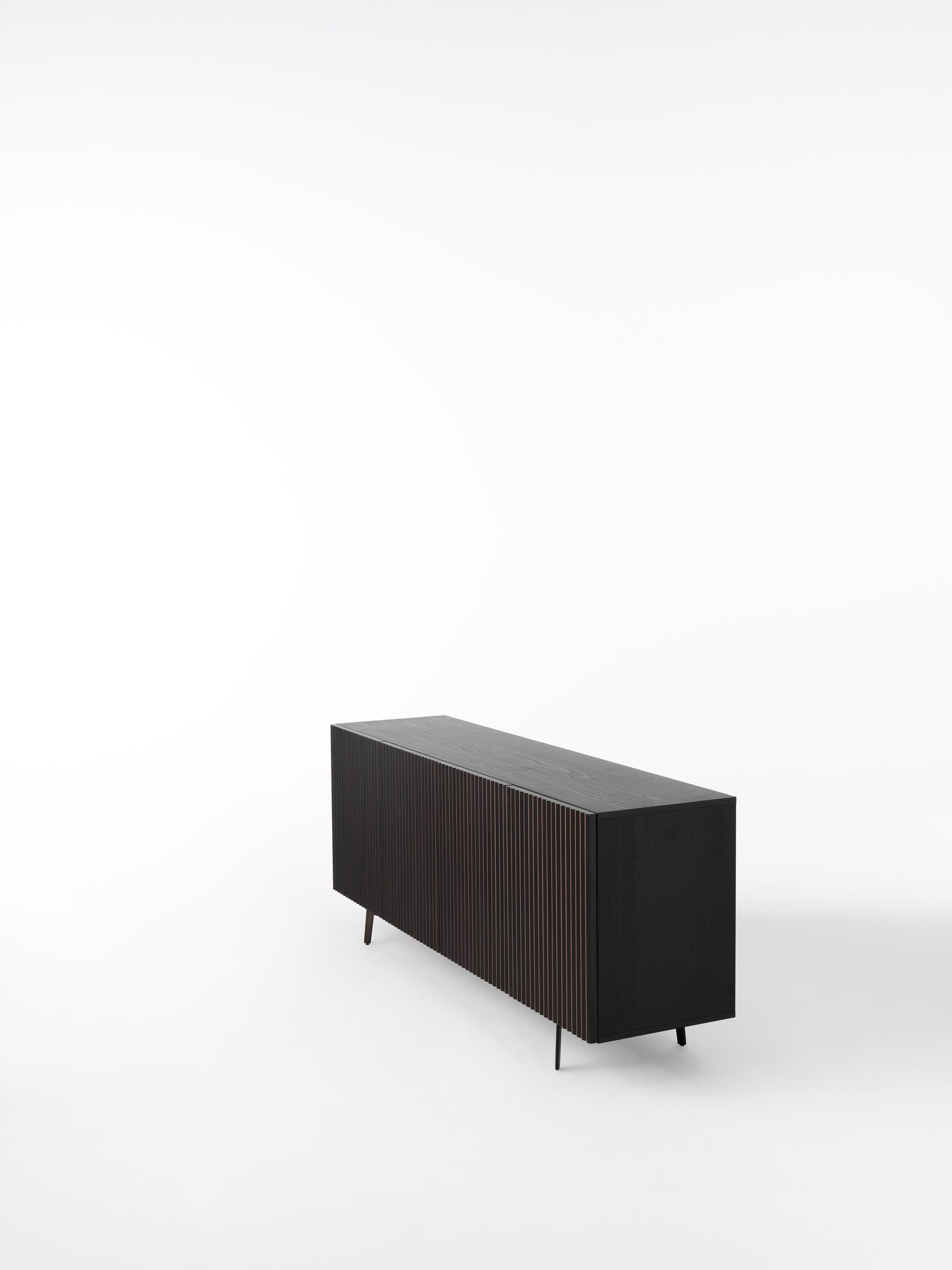 LEON WOOD ON-THE-BASE MOCA