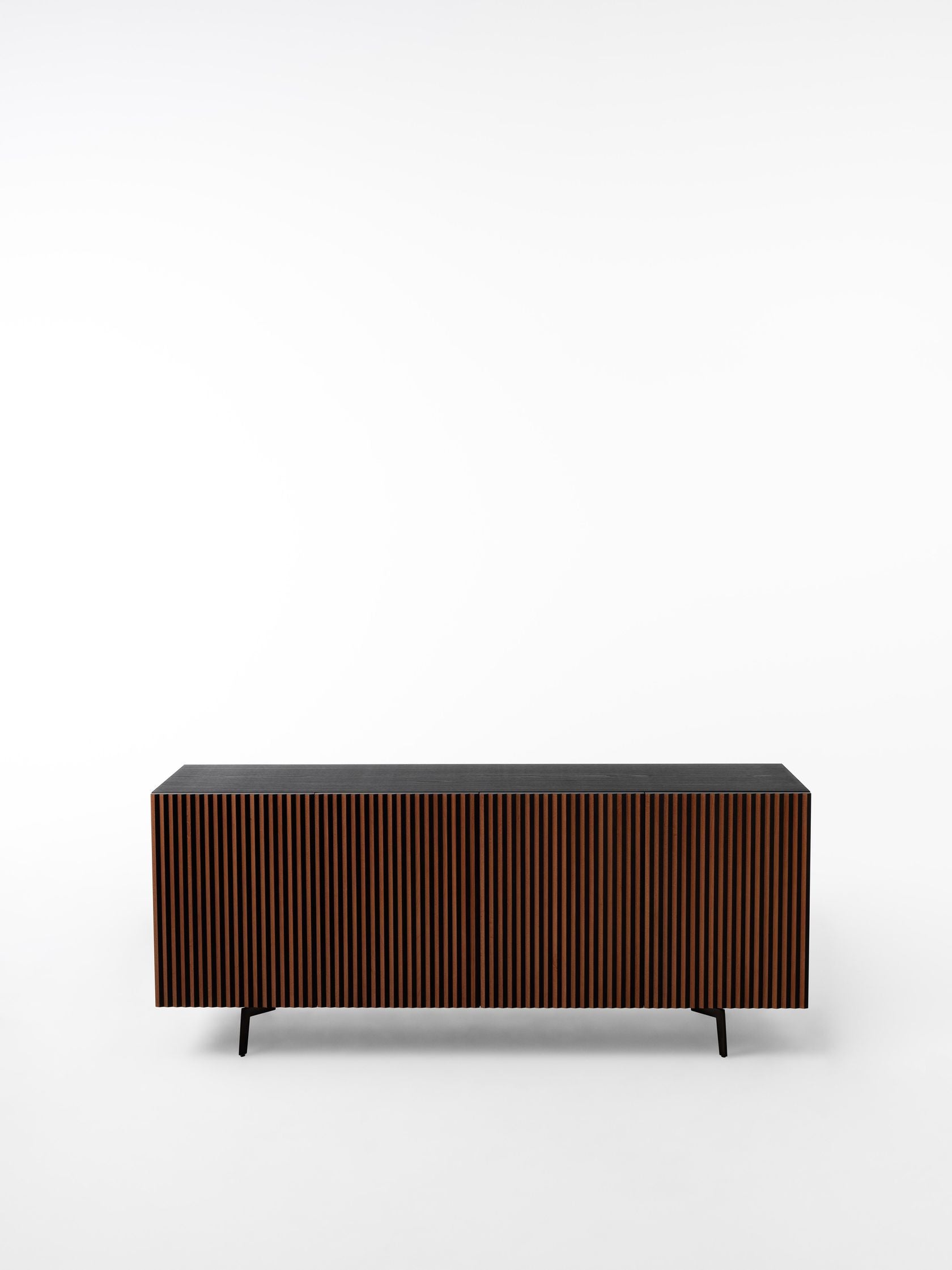 LEON WOOD ON-THE-BASE MOCA