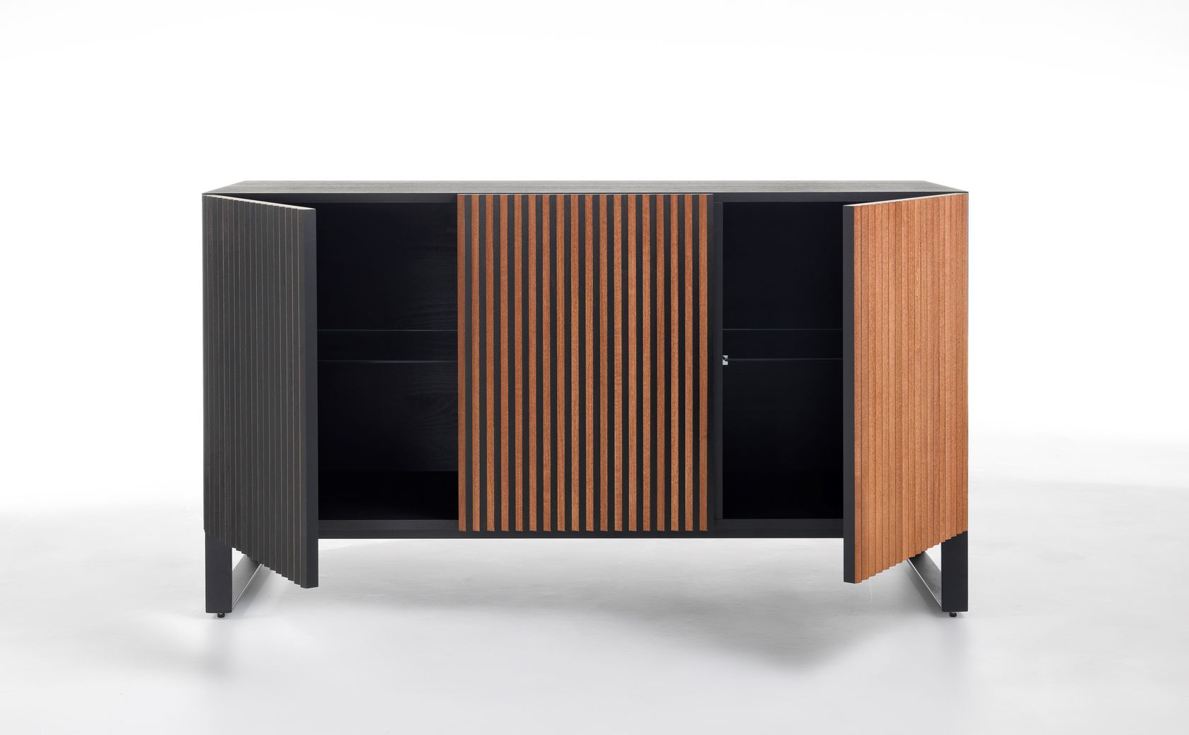 LEON WOOD ON-THE-BASE MOCA