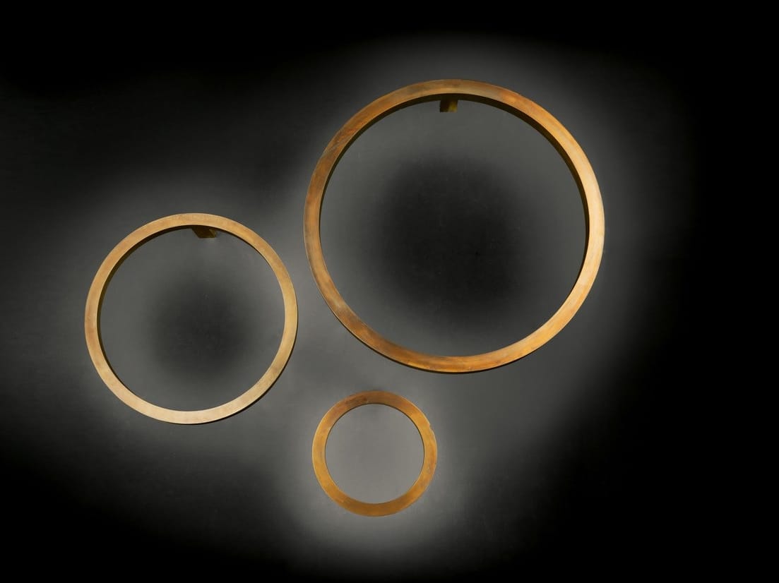 LIGHT RINGS WALL