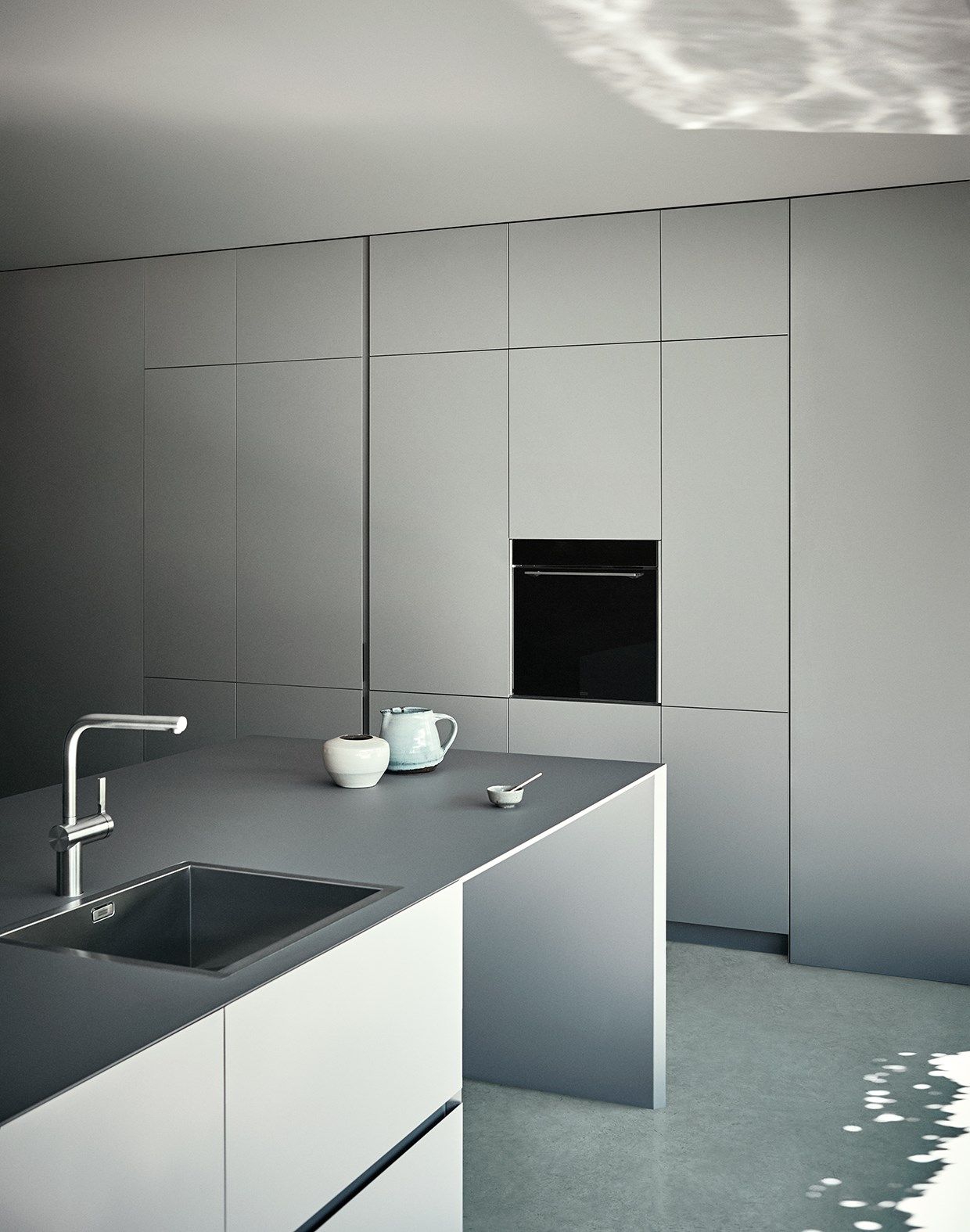 N_ELLE - OUTSTANDING LIGHTNESS