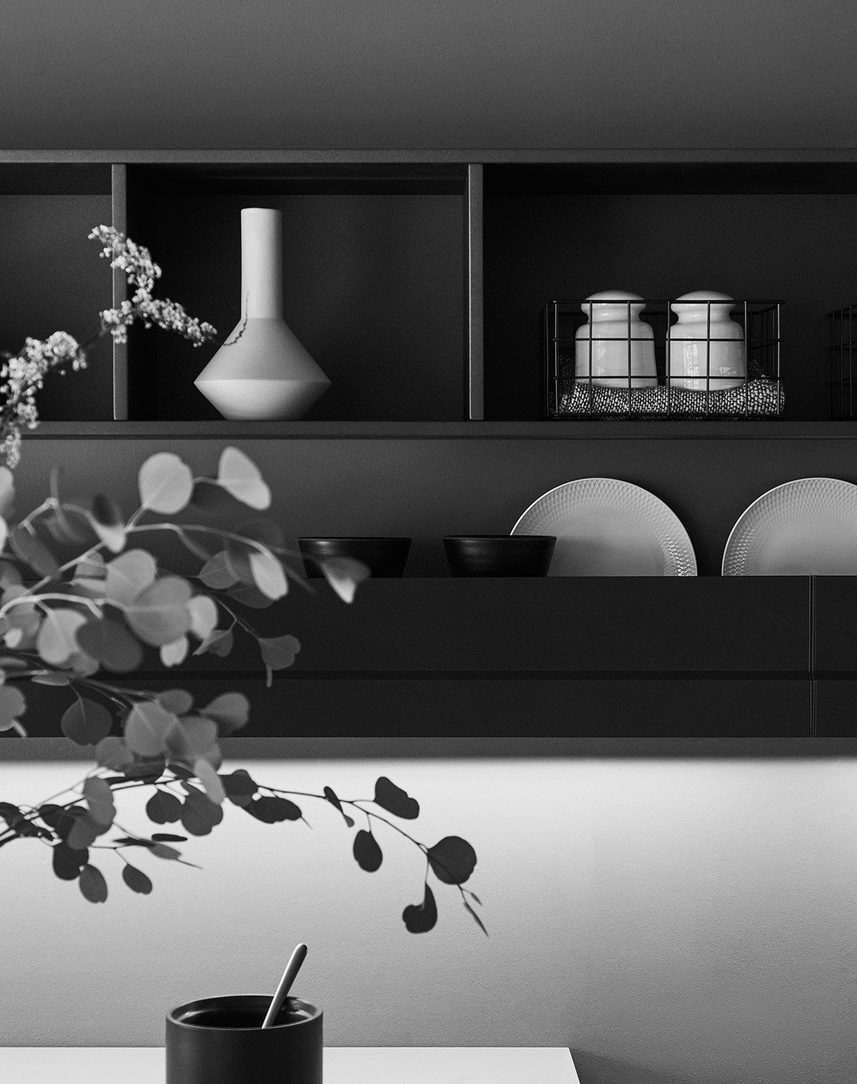 N_ELLE - OUTSTANDING LIGHTNESS