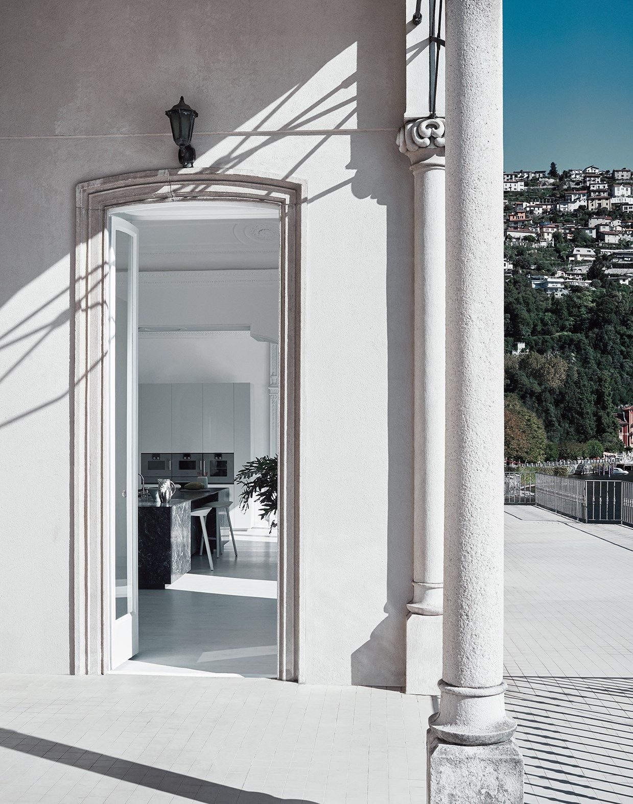 N_ELLE - UNEXPECTED CONTRAST