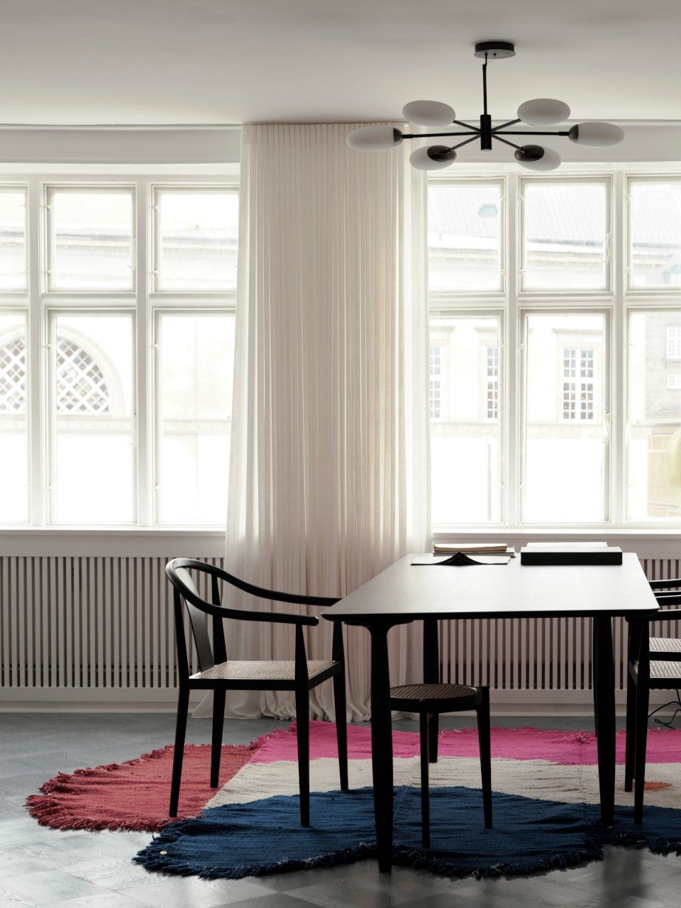 SALON CHANDELIER OPAQUE