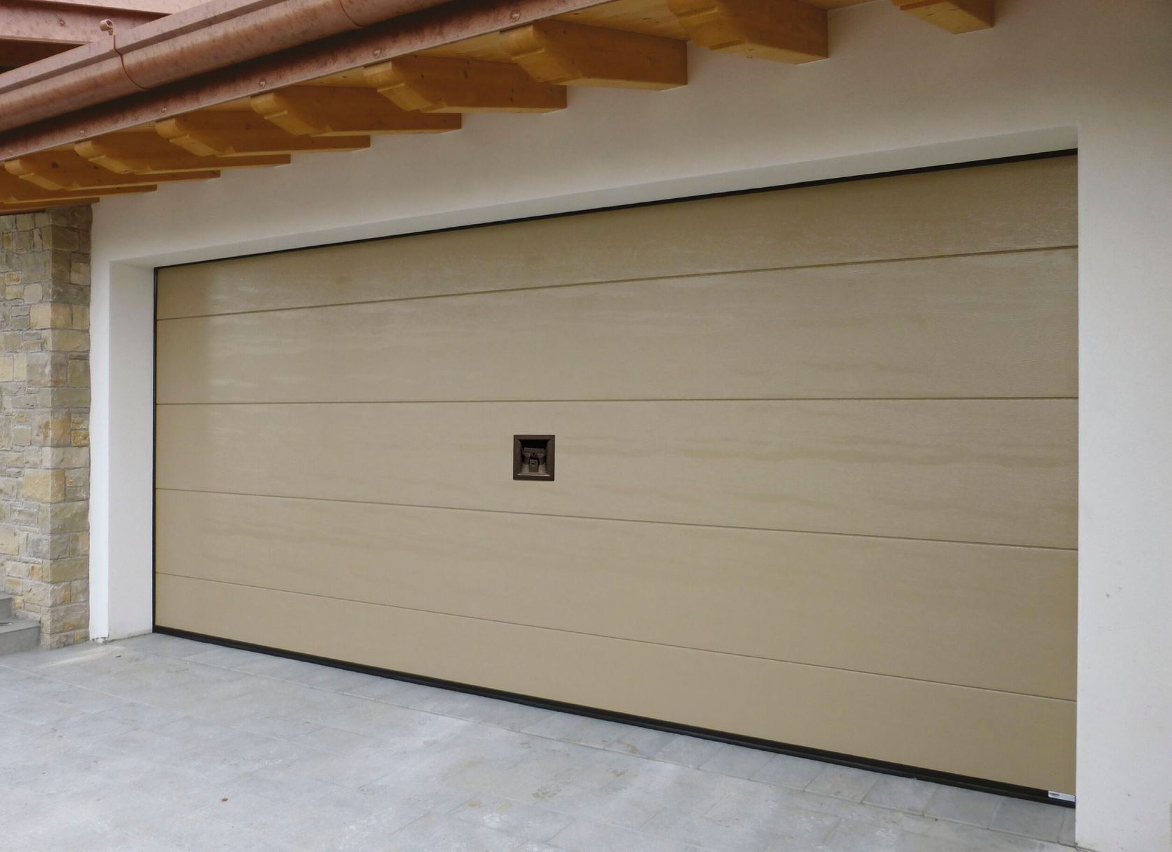 SR SECTIONAL DOORS