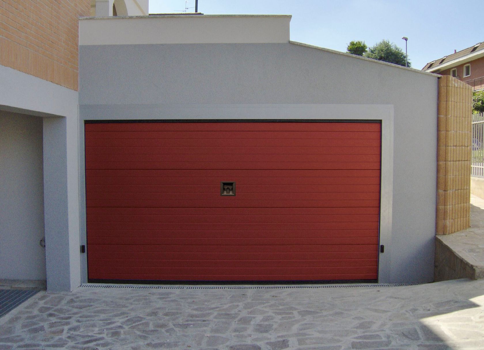 SR SECTIONAL DOORS