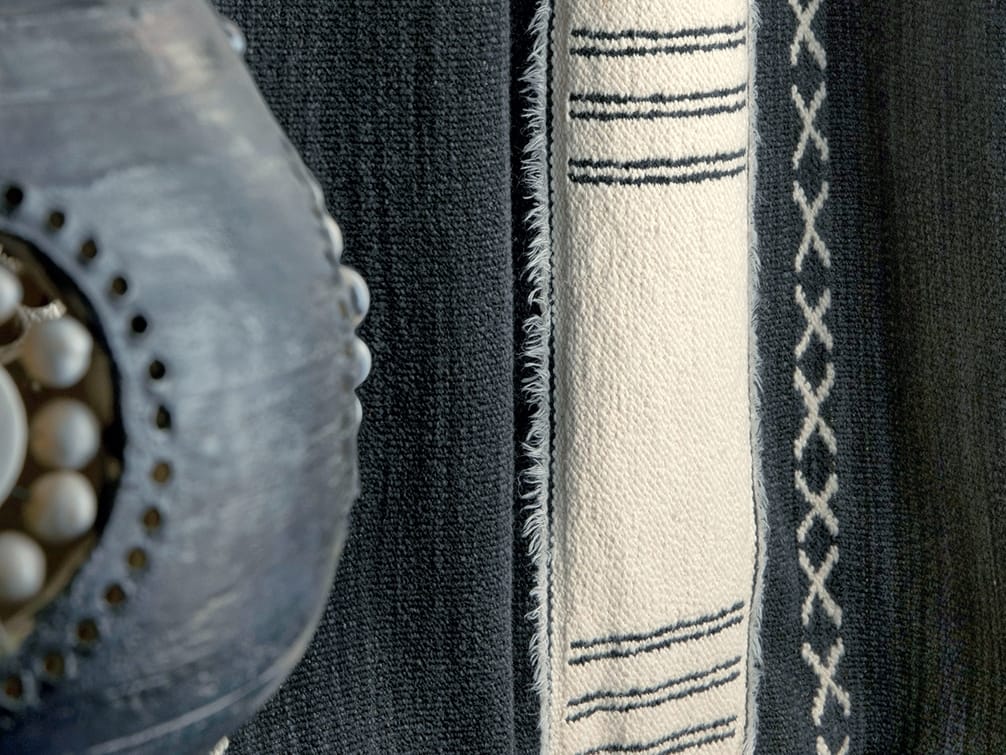 ESCALE - TERRE INCONNUE