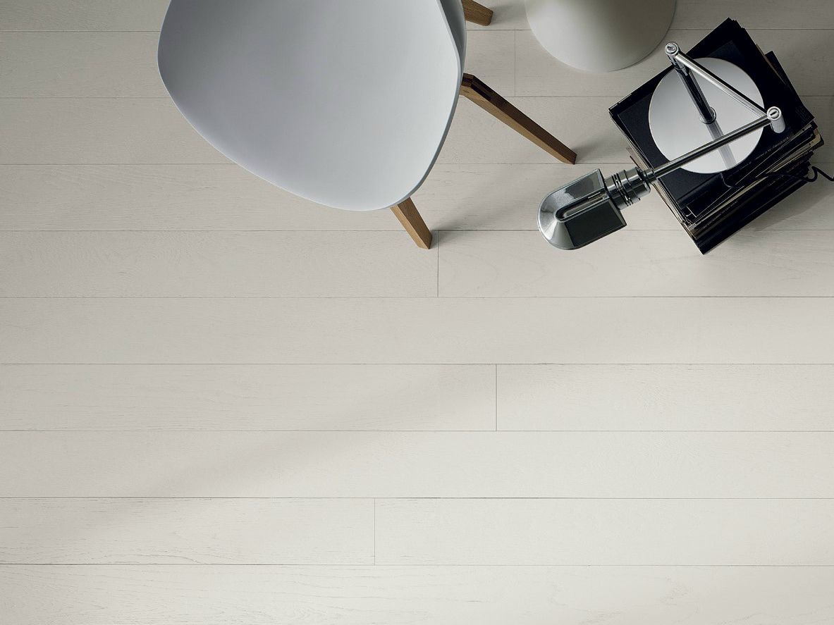 Open pore white lacquered oak