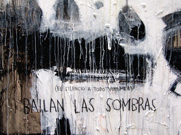 BAILAN LAS SOMBRAS