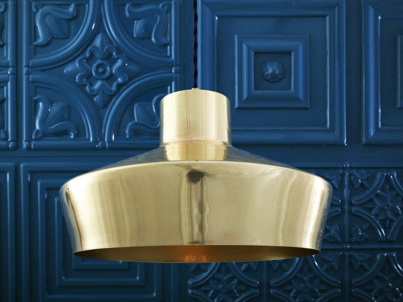 ELEGANCE BRASS PENDANT LIGHT