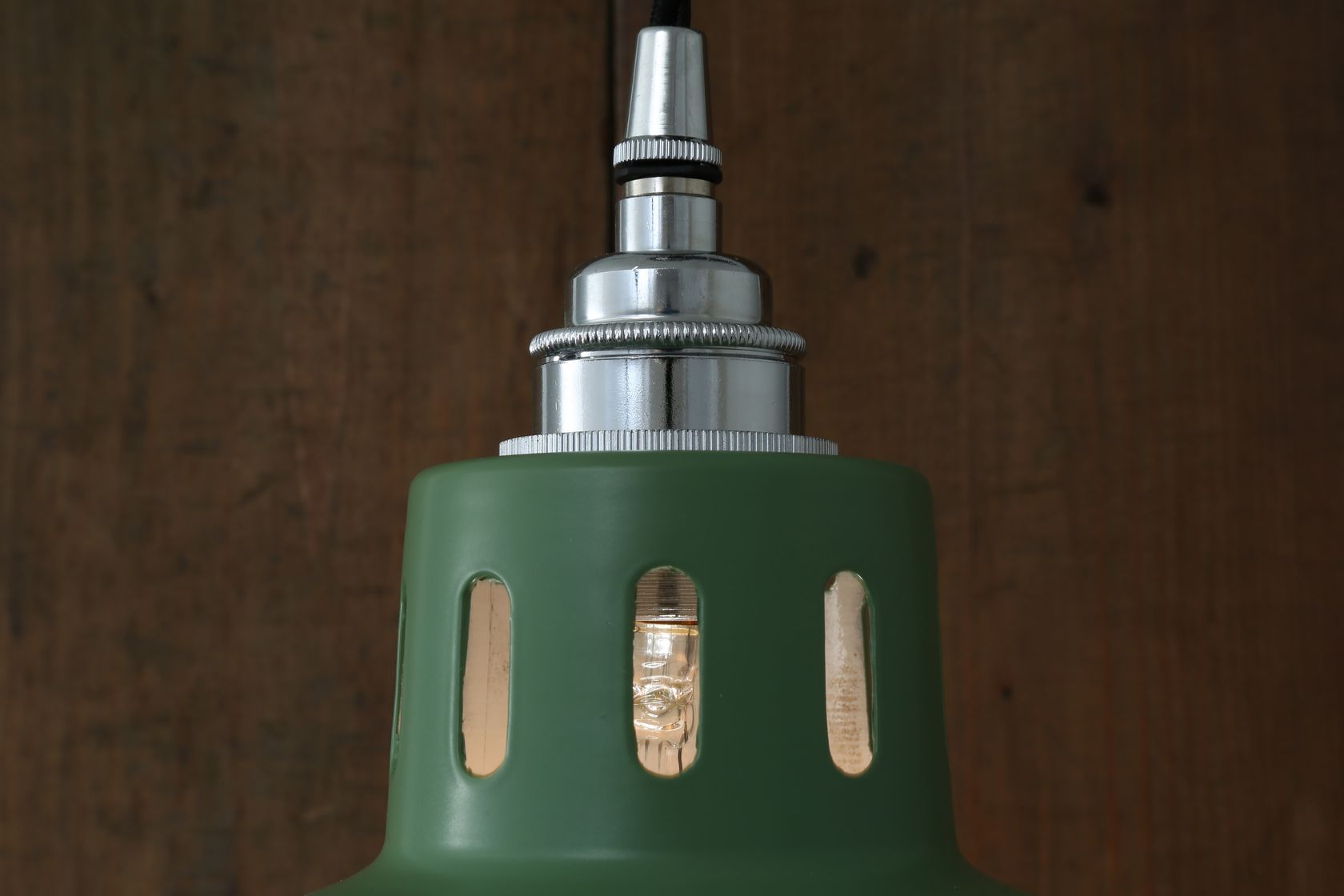 OSSON FACTORY PENDANT