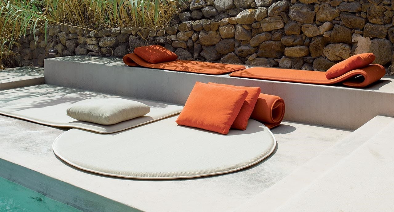 Outdoor cushion