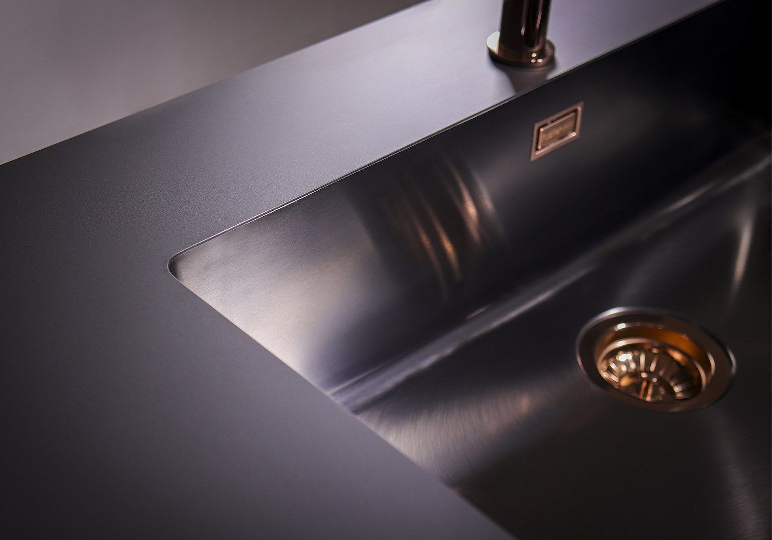 PHANTOM EDGE 71X40 GUNMETAL VINTAGE