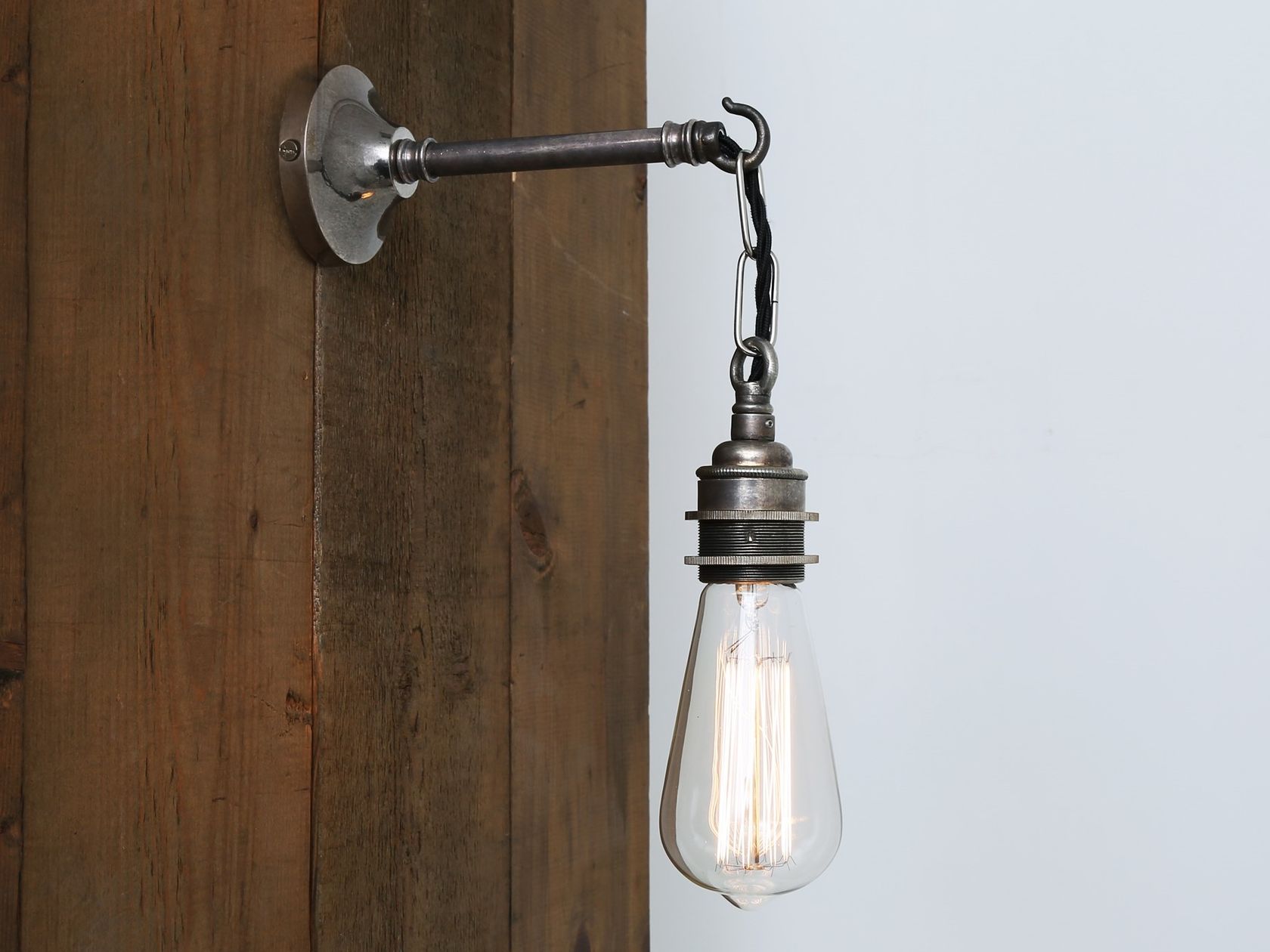 PREI INDUSTRIAL WALL LIGHT