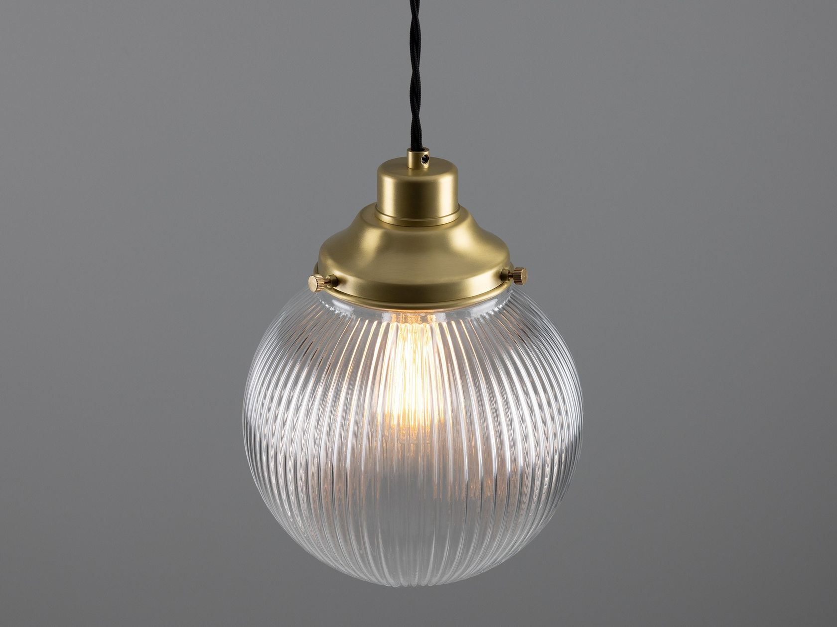 STANLEY 200MM HOLOPHANE GLOBE PENDANT