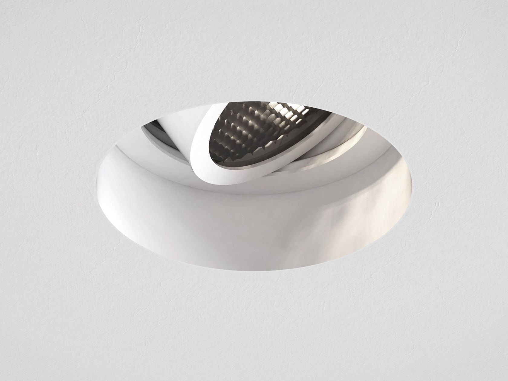 TRIMLESS ROUND ADJUSTABLE FIRE-RATED