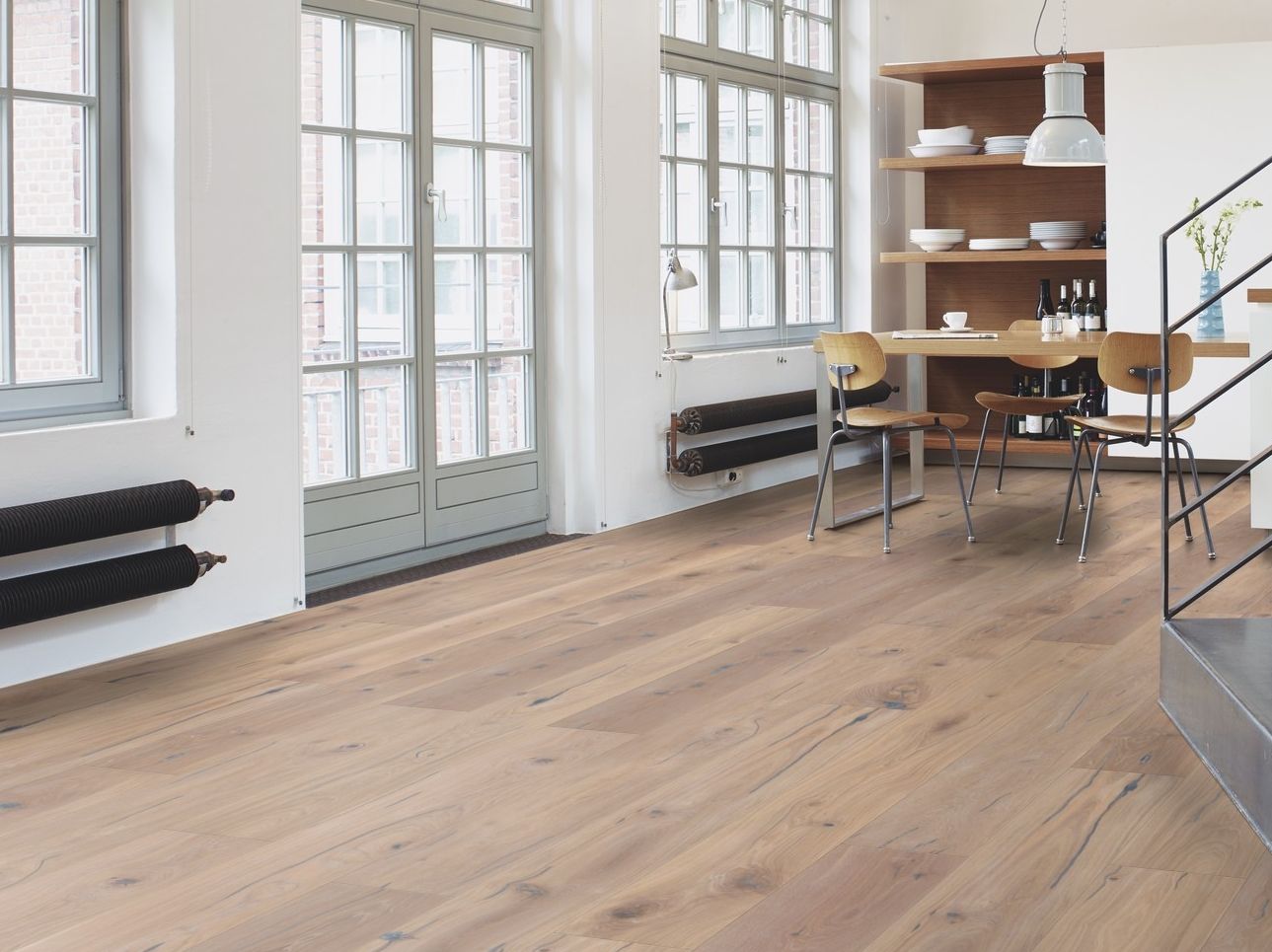 HANDCRAFTED OAK VINTAGE WHITE