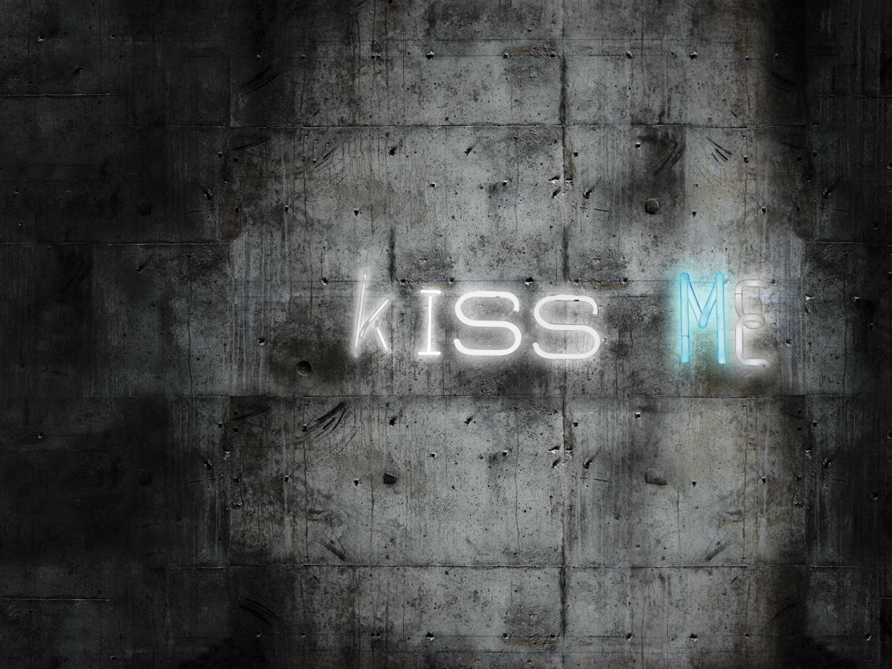 KISS ME